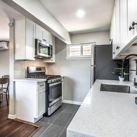 Roomy Urban Apartment Montrose! Free Parking #3 Houston Exterior photo