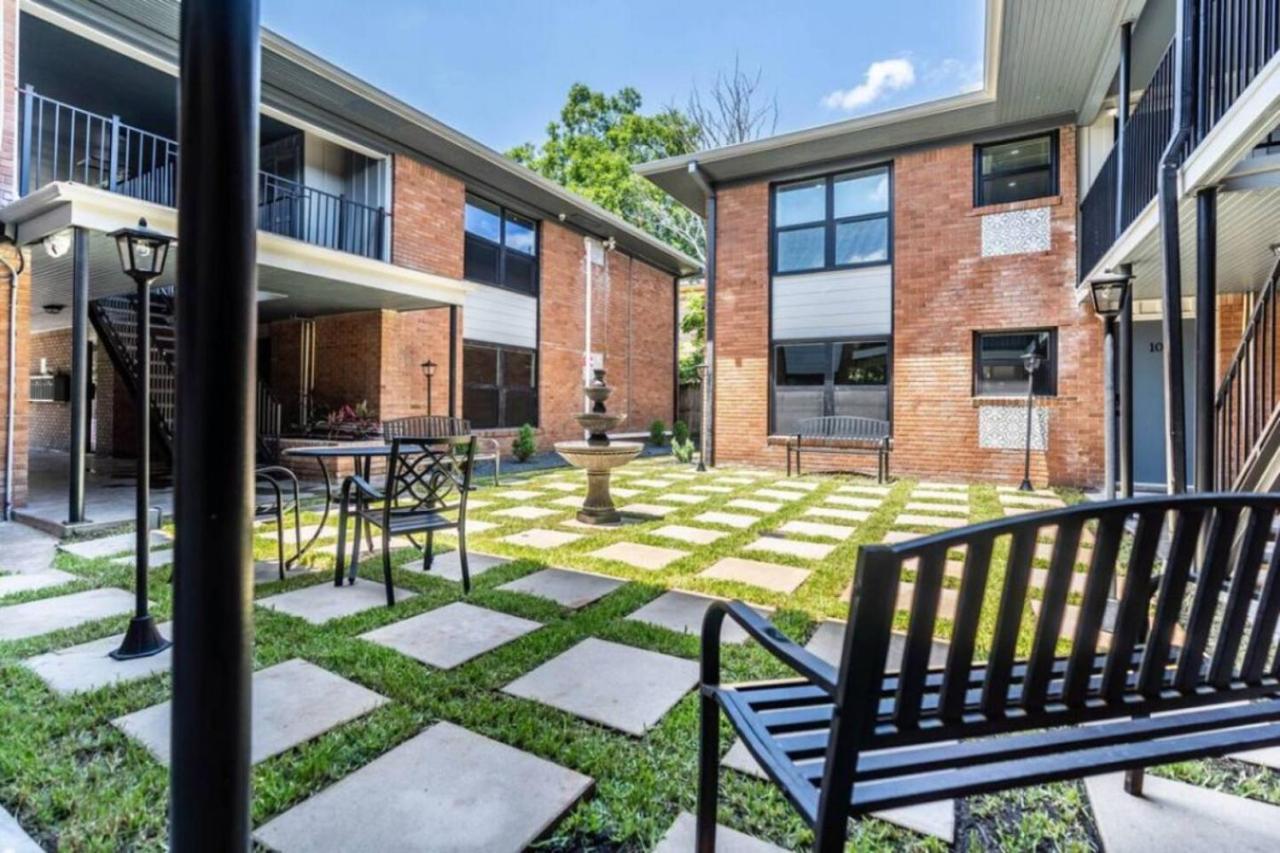 Roomy Urban Apartment Montrose! Free Parking #3 Houston Exterior photo
